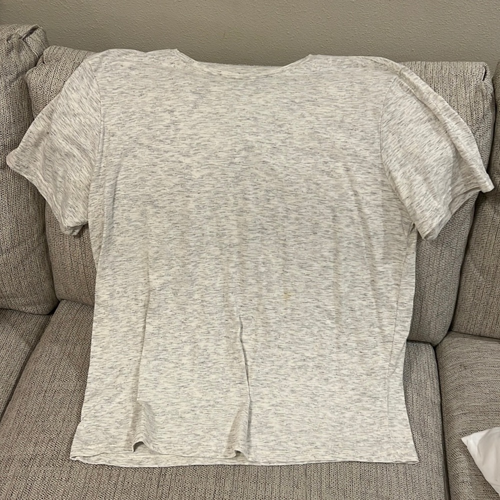 Men’s MOSSIMO SUPPLY CO size L.